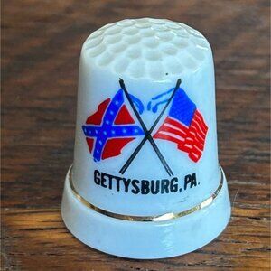 Gettysburg Souvenir Ceramic Thimble With Confederate & American Flags